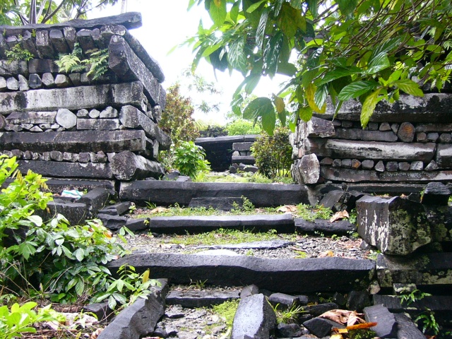 Nan Douwas Entrance