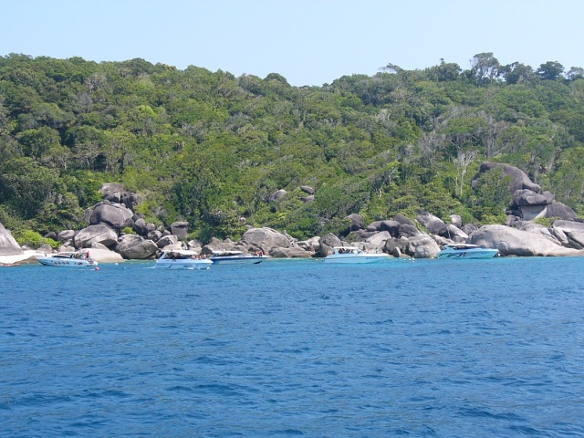 speedboats