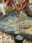 Straining Kava (79 KB)
